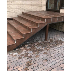 Ступень Westerwalder Atrium Scotch Florentiner-Stufe 243166515/WKS31130 S 32х31 см