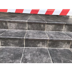 Ступень Westerwalder Atrium Dunkelgrau Florentiner-Stufe 243166512/WKS31170 S 32х31 см