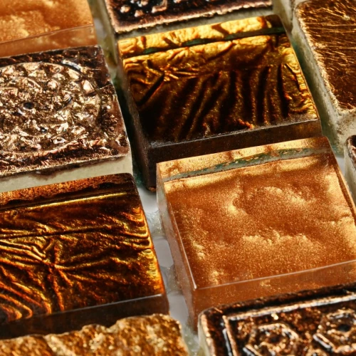 Мозаика Bonaparte Стеклянная с камнем Antik-2 23×23 фольгированная глянцевая коричнево-золотая 30х30 см