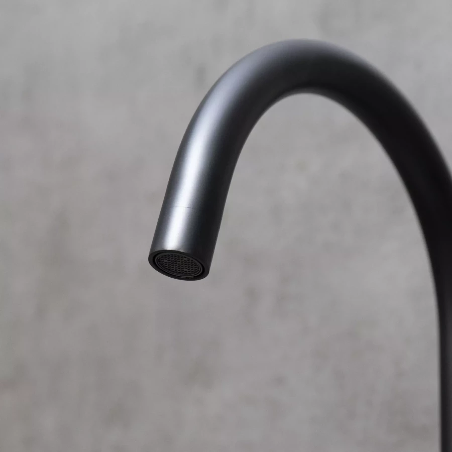 Смеситель Lemark Expert для кухни с поворотным изливом черный LM5079BL