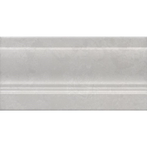 Плитка настенная Kerama Marazzi Ферони Плинтус матовый светло-серый FMD040 20x10 см