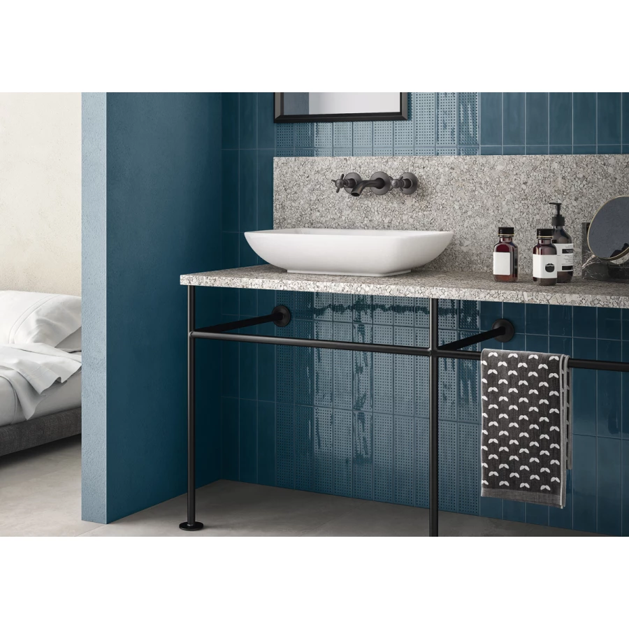 Плитка настенная Imola Ceramica Slash SLSH1 73TQ Turquoise глянцевая синяя 30х7,5 см