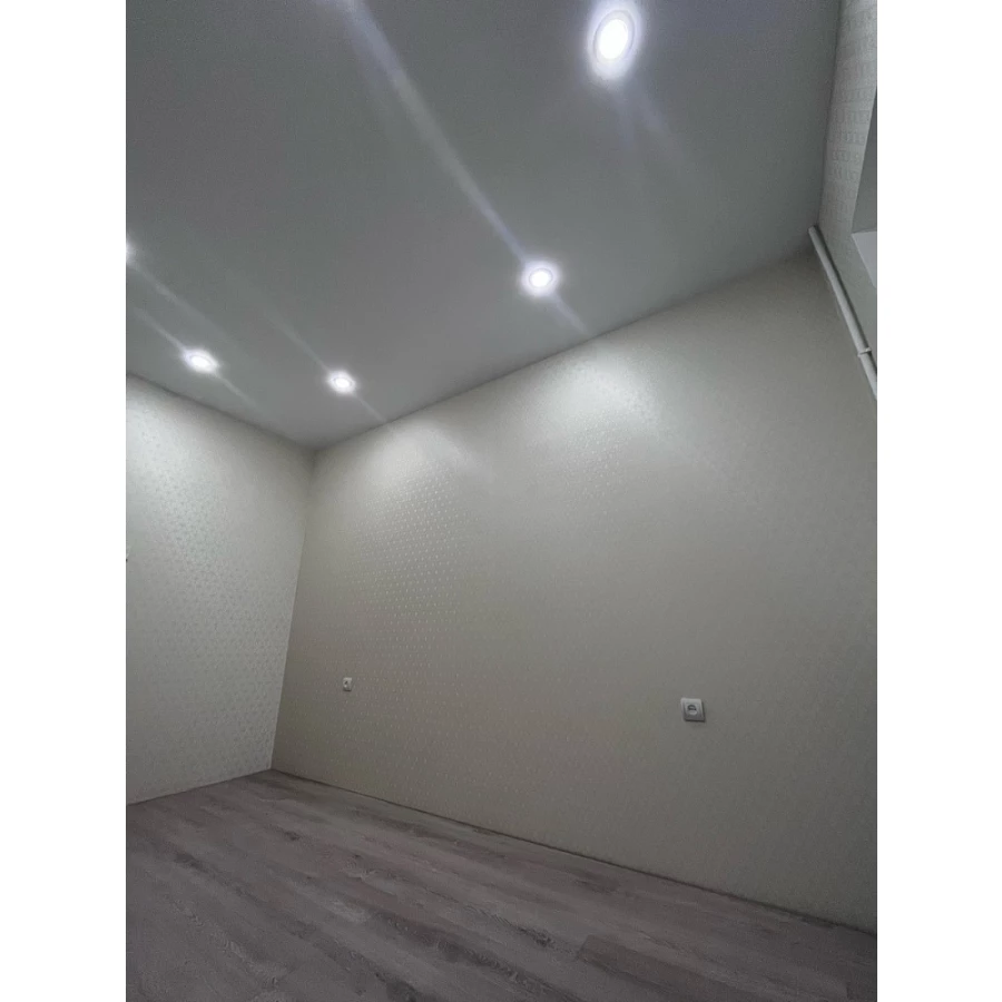 Обои флизелиновые Palitra Home HomeColor Merletto Rosalina белые HC71619-14 1,06х10,05 м