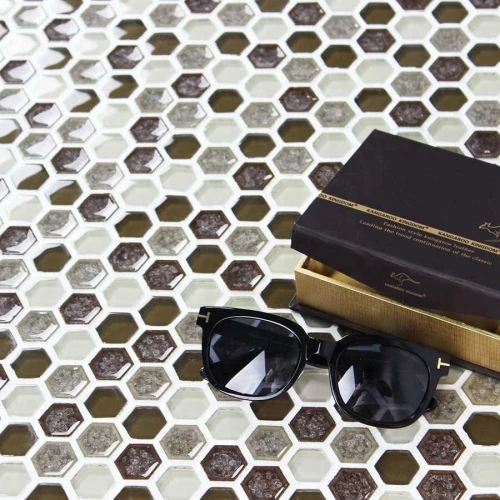 mozaika-iz-stekla-i-kamnya