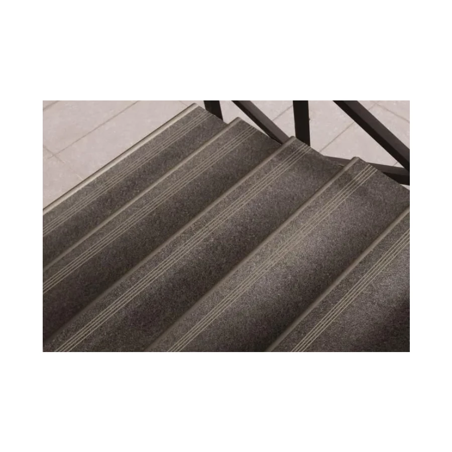 Ступени противоскольжения из керамогранита