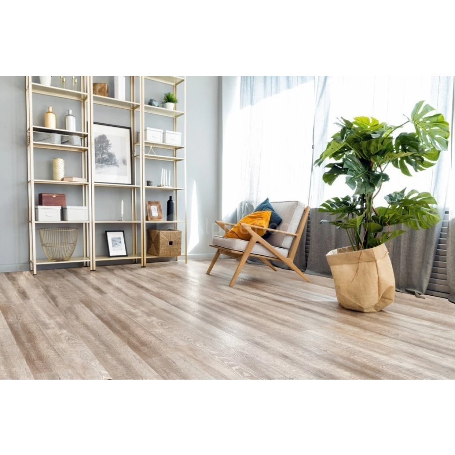 Каменный SPC ламинат Alpine Floor Real Wood синхронное тиснение Дуб Carry ЕСО 2-10 43 класс 6 мм 2.23 кв.м 122х18.3 см