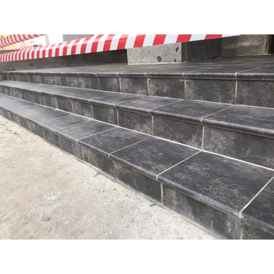 Ступень Westerwalder Atrium Dunkelgrau Florentiner-Stufe 243166512/WKS31170 S 32х31 см