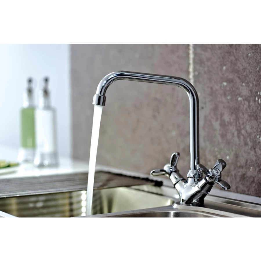 Смеситель для кухонной мойки Rossinka Q Q02-72 хром