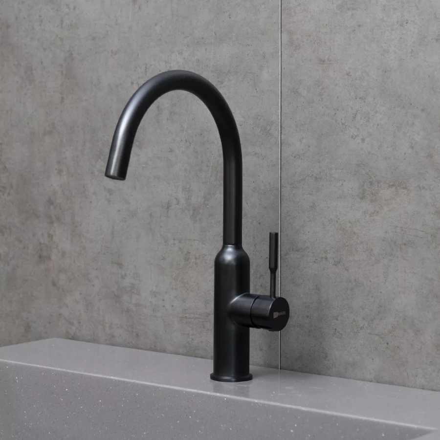 Смеситель Lemark Expert для кухни с поворотным изливом черный LM5079BL